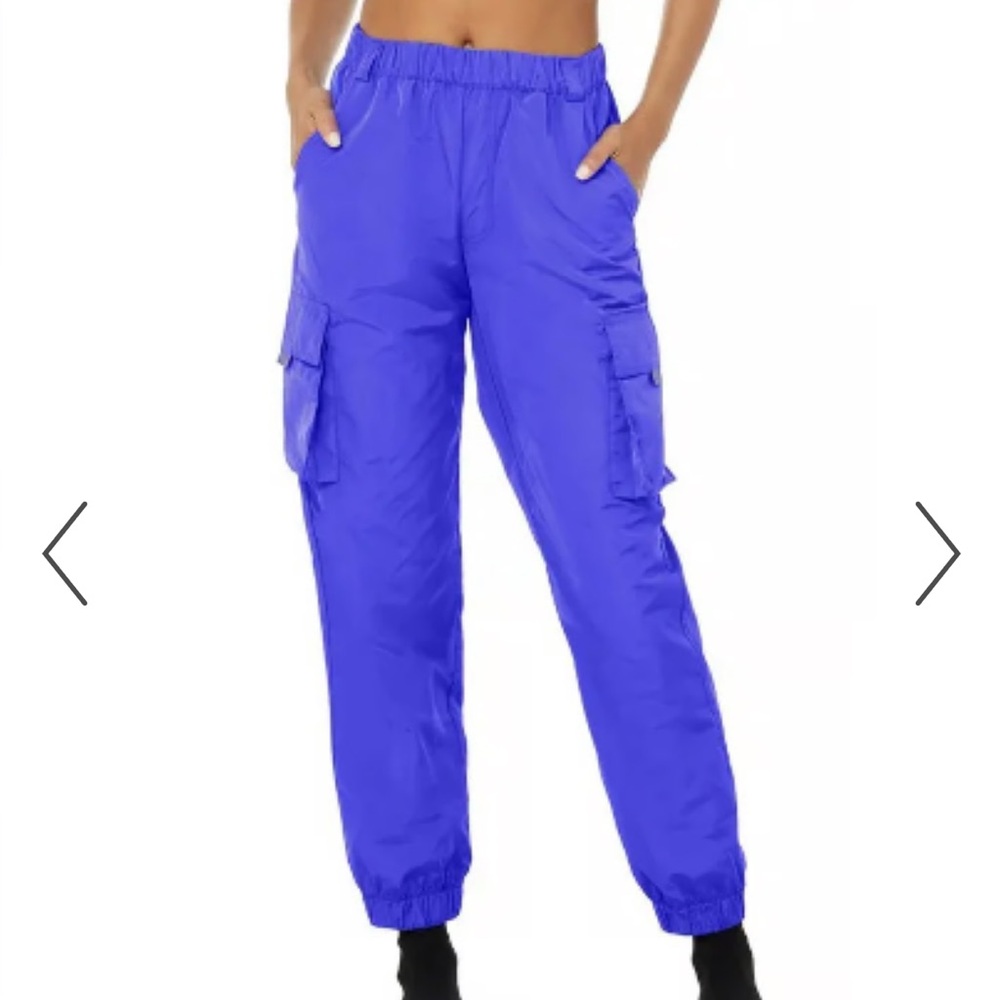 Alo Women's Blue Cargo Pants